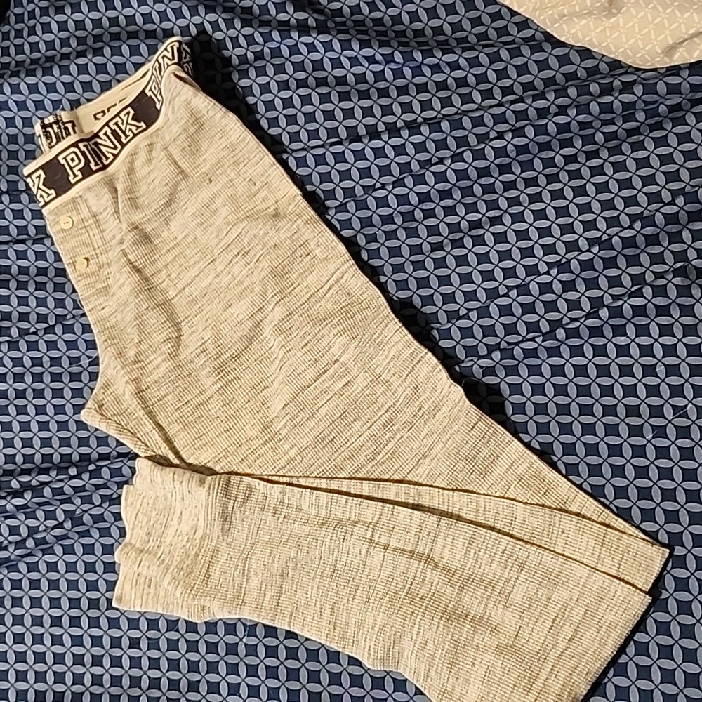 Pj's/long John's - Picture 4 of 5